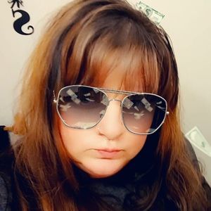 Meet your Posher, Staci